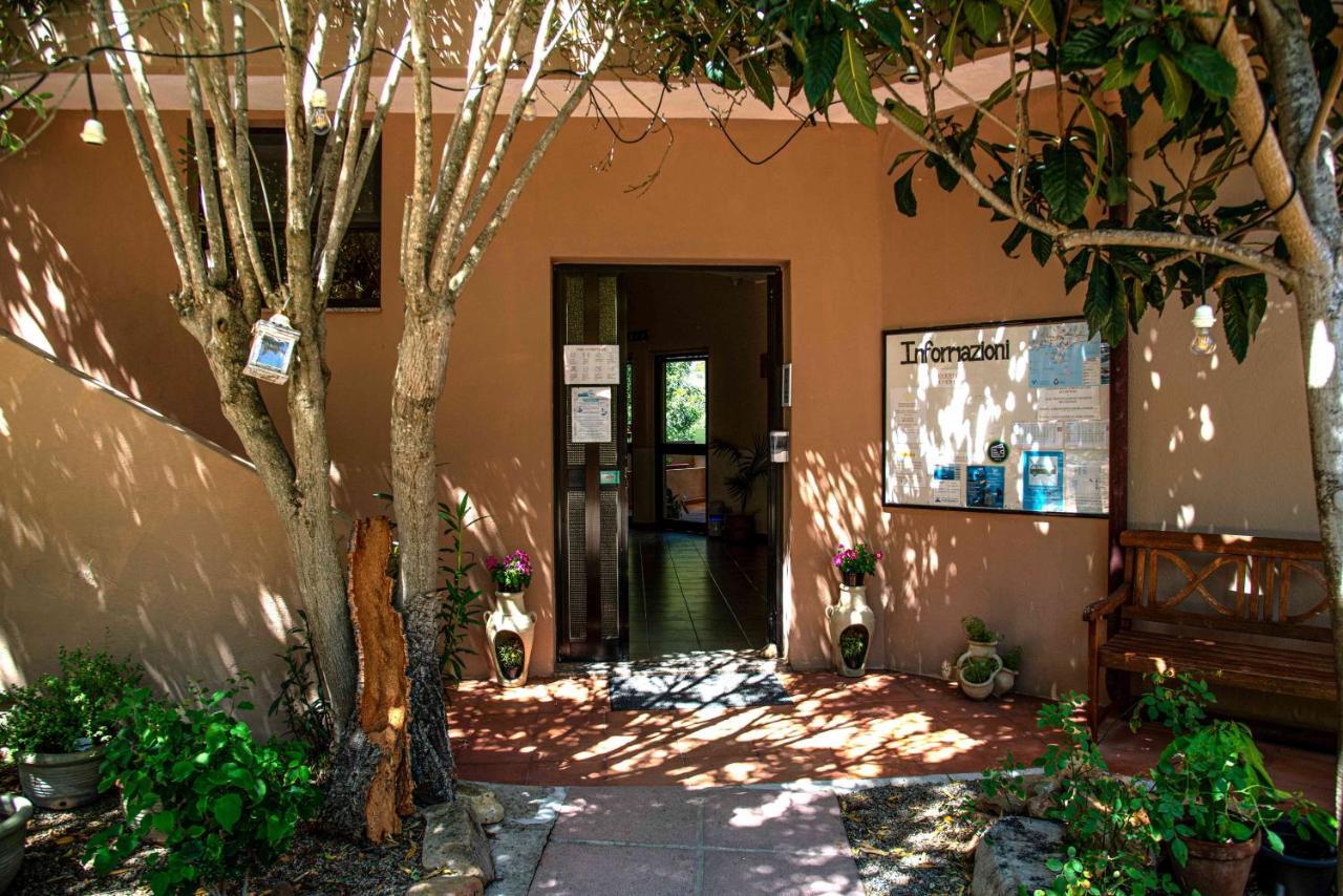 Hotel L'Oleandro Villasimius Eksteriør bilde