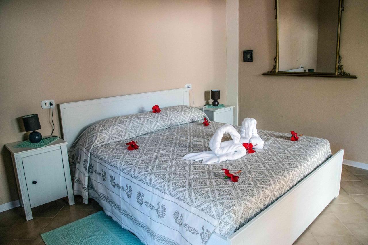 Hotel L'Oleandro Villasimius Eksteriør bilde
